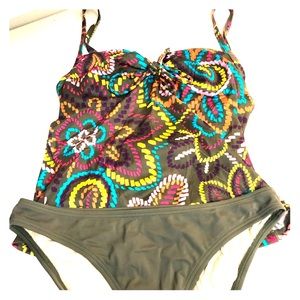 VICTORIA’S SECRET Tankini w/ Bikini Bottom